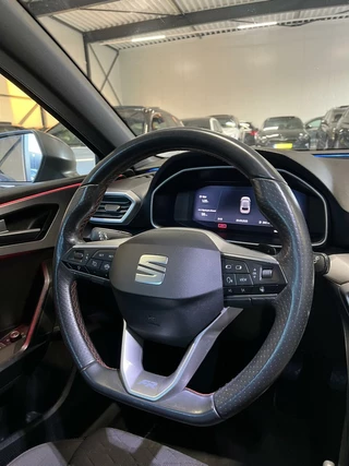 SEAT Leon Seat Leon 1.5 eTSI FR 150PK Pano Virtual Sfeer Trekhaak VOL! - afbeelding nr 16