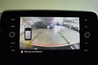 Volkswagen T-Roc Volkswagen T-Roc 1.5 TSI 150PK DSG STYLE VIRTUAL/CARPLAY/CAMERA - afbeelding nr 31