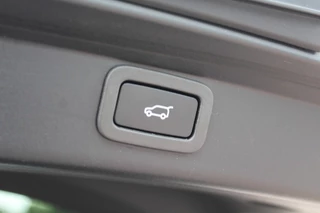 Jaguar I-PACE Jaguar I-PACE EV400 First Edition 90 kWh / Full option / Panoramadak / 360Camera / Head-up / Luchtvering / Leder / Meridian / Stuurverwarming - afbeelding nr 31
