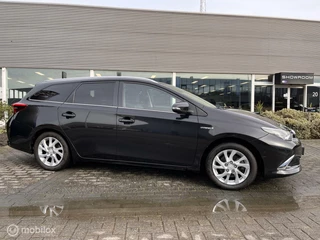 Toyota Auris Toyota Auris Touring Sports 1.8 Hybrid Business Pro I Pano I Trekhaak - afbeelding nr 2