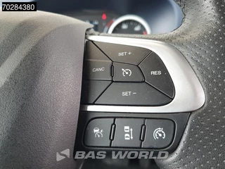 Iveco Daily Iveco Daily 35S18 3.0L Automaat ACC Navi LED 3,5t Trekgewicht Airco Camera Parkeersensoren L2 12m3 Airco - afbeelding nr 19
