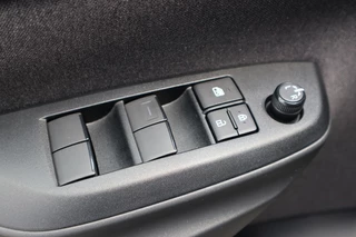 Toyota Yaris Toyota Yaris 1.5 VVT-i Dynamic Trekhaak/Head-up/Stuur/Stoelverwarming - afbeelding nr 21
