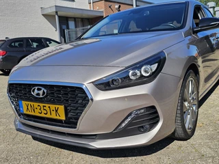 Hyundai i30 Hyundai i30 Fastback 1.0 T-GDI Premium, 1e Eig! Camera! Carplay! Zondag OPEN! - afbeelding nr 2