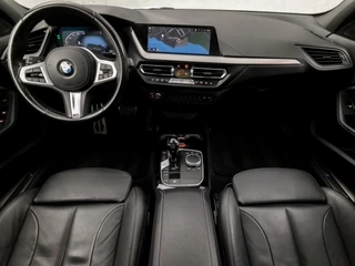 BMW 1 Serie Automaat (PANORAMADAK, M PAKKET, APPLE CARPLAY, GROOT NAVI, STOELVERWARMING, LEDEREN SPORTSTOELEN, CAMERA, GETINT GLAS, M SPORT BESTURING, SFEERVERLICHTING, NIEUWE APK, NIEUWSTAAT) - afbeelding nr 6