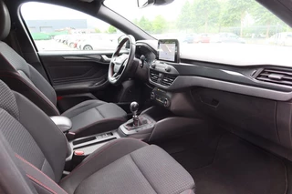 Ford Focus Ford Focus 1.0 EcoBoost ST Line Business 125pk NAVI, Camera, Trekhaak, B&O, Winter pack - afbeelding nr 8