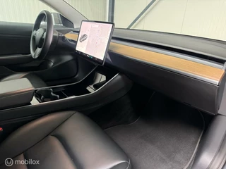 Tesla Model 3 Tesla Model 3 Standard RWD Plus 60 kWh - afbeelding nr 13