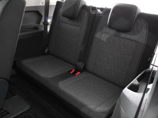 Volkswagen Tiguan Allspace Volkswagen Tiguan Allspace 1.5 TSI DSG7 MOVE DEMO 7-Persoons Trekhaak Navigatie Apple Carplay/Android Auto Camera Parkeersensoren Adaptive Cruise Control  Winterpack Full LED Climate Control - afbeelding nr 11