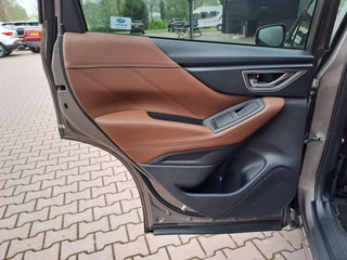 Subaru Forester | Trekhaak | Pano | All-seasons | Leder | LMV 18