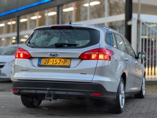 Ford Focus Ford Focus Wagon 1.0 Navi Trekhaak PDC Dealeronderhouden 2e eig Grote ond.beurt Boekjes volledig Bluetooth APK bij aflevering - afbeelding nr 36