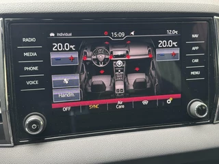 Škoda Karoq Skoda Karoq 1.5 TSI Sportline Automaat | Stoelverwarming | Apple CarPlay | LED verlichting | Trekhaak uitklapbaar | Adaptieve cruise control | Dode hoek detectie | Voorruitverwarming | Parkeersensoren voor en achter | Achteruitrijcamera - afbeelding nr 33