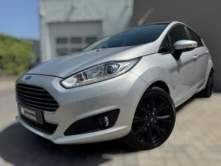 Ford Fiesta 1.0 EcoBoost Titanium 1E EIGENAAR / KEYLESS GO / PDC / NAVI / CRUISE CONTROL / ZWARTE LMV /