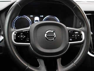 Volvo V60 Volvo V60 T6 PLUG-IN HYBRID R-DESIGN SCHUIFDAK 360GR CAM HARMAN KARDON ACC - afbeelding nr 34