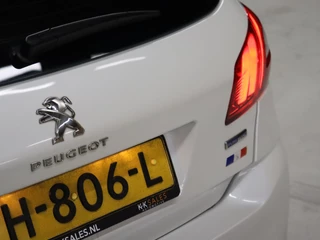Peugeot 308 Peugeot 308 1.2 PureTech Allure [CRUISE CONTROL, CAMERA, TREKHAAK, STOELVERWARMING, DODE HOEK DETECTOR, CLIMATE CONTROL, NAVIGATIE, NIEUWSTAAT] - afbeelding nr 5