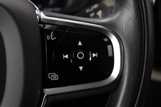 Volvo XC60 Volvo XC60 2.0 T6 Recharge AWD Inscription | Panoramadak |  Head-Up | Leder | Stoel & stuurverwarming | 360 camera | Harman/Kardon | Adaptive cruise | Full LED - afbeelding nr 17
