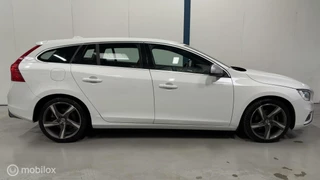 Volvo V60 Volvo V60 2.0 T4 R-design NL-AUTOMAAT / AUTOMAAT - afbeelding nr 5