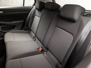 Volkswagen Golf Volkswagen Golf 1.0 TSI Sport (APPLE CARPLAY, CLIMATE, LED KOPLAMPEN, SPORTSTOELEN, LM VELGEN, LANE ASSIST, NIEUWSTAAT) - afbeelding nr 14