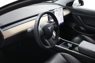 Tesla Model 3 - afbeelding nr 8