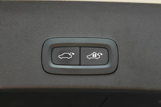 Volvo XC40 Volvo XC40 T2 Essential | Parkeercamera | Stoelverwarming | Leder | Pilot Assist | BLIS | Keyless - afbeelding nr 43