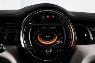 MINI Cooper MINI Cooper 1.5 135 PK Chili - JCW Trim | Cruise | Stoel-+Voorruitverw. | PDC | NAV | ECC | LM 17