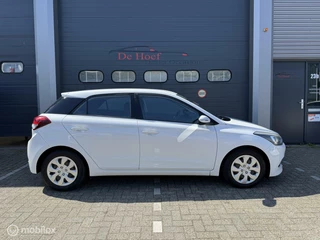 Hyundai i20 Hyundai i20 1.0 T-GDI Premium✓Airco ✓Cruise ✓Navi ✓Nw APK - afbeelding nr 4