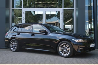 BMW 3 Serie BMW 3 Serie 330E Navi, Clima, Apple Carplay/ Android Auto, etc. - afbeelding nr 3