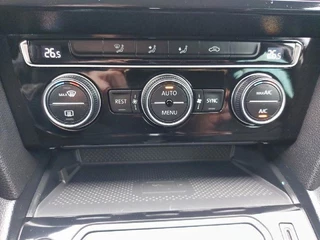 Volkswagen Passat Volkswagen Passat Variant 1.5 TSI Comfort Business Automaat, airco,cruise,navigatie,trekhaak,parkeersensoren, - afbeelding nr 17
