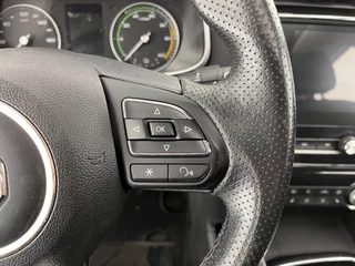 MG ZS EV MG ZS EV MG Luxury 45 kWh (INCL-BTW) *PANO | FULL-LEATHER | CCS-FASTLOADER | KEYLESS | NAVI-FULLMAP | ADAPTIVE-CRUISE | CAMERA | HEATED-SPORT-SEATS | CARPLAY | BLINDSPOT | DAB | LANE-ASSIST | 17