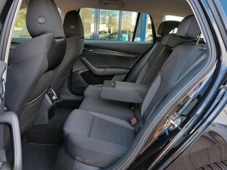 Škoda Octavia 1.4 TSI iV PHEV Business Edition | Origineel NL | Navi | Apple Carplay+Android Auto | Clima | Cruise | Led Koplampen | Pdc V+A | Rijstrook+Licht+Regensensor | 18''lm - afbeelding nr 10