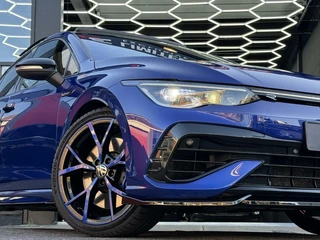 Volkswagen Golf Volkswagen Golf 8 2.0 TSI R 4Motion | PANO | AKRA | STAGE 2 - afbeelding nr 11
