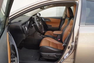 Toyota Auris Toyota Auris Touring Sports 1.8 Hybrid Pro Executive -LEER-PANO- - afbeelding nr 6