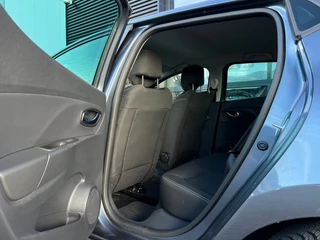 Renault Clio Renault Clio 1.2 TCe Limited | Volledig Onderhouden | Navigatie | Cruise Control | Climate Control | Stoelverwarming | Parkeersens - afbeelding nr 12