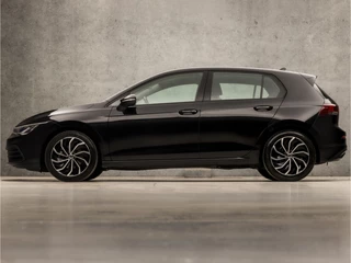 Volkswagen Golf Volkswagen Golf 1.0 TSI Sport (APPLE CARPLAY, GROOT NAVI, MEMORY SEATS, ALCANTARA, CAMERA, SPORTSTOELEN, KEYLESS, LM VELGEN, LED KOPLAMPEN, NIEUWSTAAT) - afbeelding nr 2
