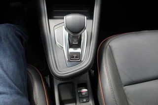 Renault Captur Renault Captur GERESERVEERD 1.3 TCe Initiale Paris Leder / Trekhaak - afbeelding nr 17