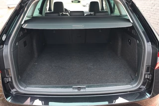 Škoda Superb Škoda Superb Combi 1.4TSI iV 218PK Business Ed. Plus *NAP/Trekh/Virtual/Stoelvw/Keyless* - afbeelding nr 51