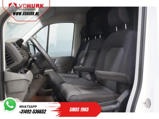 Volkswagen Crafter Volkswagen Crafter 2.0 TDI L3H2 Gev.stoel/ CarPlay/ Camera/ Cruise/ Airco/ 270Gr. deuren - afbeelding nr 11