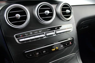 Mercedes-Benz GLC Mercedes GLC-klasse 200 AMG/Panodak/Sfeerverl/Digitaal display - afbeelding nr 23