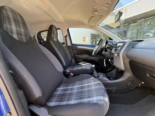 Peugeot 108 Peugeot 108 1.0 e-VTi Airco/Elktr pakket/Getint glas/5 deuren ideale stadsauto zuinig in gebruik - afbeelding nr 4