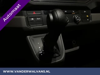 Volkswagen Crafter Volkswagen Crafter 2.0 TDI 141pk Automaat L3H3 L2H2 Euro6 Airco | Camera | Navigatie | 3000kg Trekhaak | Cruisecontrol Chauffeursstoel, Parkeersensoren, Stoelverwarming, Bijrijdersbank - afbeelding nr 5
