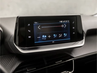 Peugeot 208 (APPLE CARPLAY, GROOT NAVI, PARKEERSENSOREN, SPORTSTOELEN, LANE ASSIST, NIEUWE APK, NIEUWSTAAT) - afbeelding nr 23