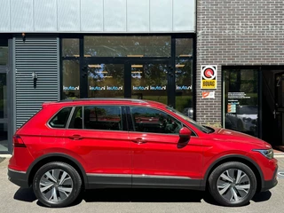 Volkswagen Tiguan Volkswagen Tiguan 1.4 TSI eHybrid Edition LED/Navi/Trekhaak wegkl./Virtual Cockpit/App-Connect/18
