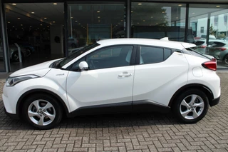 Toyota C-HR Toyota C-HR 1.8 Hybrid Dynamic Keyless entry | Camera | Cruise control - afbeelding nr 4
