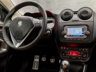 Alfa Romeo MiTo (NAVIGATIE, CLIMATE, CRUISE, STOELVERWARMING, LEDEREN SPORTSTOELEN, PARKEERSENSOREN, LM VELGEN, NIEUWSTAAT) - afbeelding nr 7