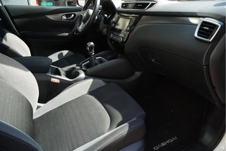 Nissan QASHQAI Nissan QASHQAI 1.2 N-Connecta NL AUTO | NAP | Panoramadak | 360 camera | Lane Departure | Premium Pearl White Parelmoer | Navi | Blue Tooth + DAB | Keyless - afbeelding nr 11