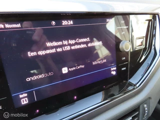 Volkswagen Polo Volkswagen Polo 1.0 TSI Highline/Automaat/virtueel/carplay/pdc/nav/17