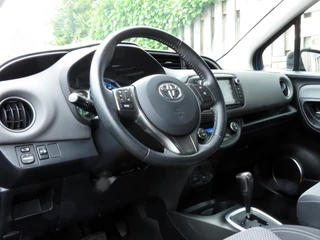 Toyota Yaris Toyota Yaris 1.5 Hybrid Lease | NIEUWE TYPE | NAVIGATIE | ACHTERUITRIJCAMERA | CLIMA-AIRCO | KEYLESS START | - afbeelding nr 16