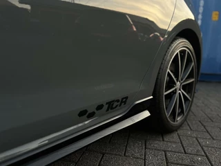 Volkswagen Golf Volkswagen Golf 2.0 TSI GTI TCR |DYN AUDIO|PANO|ACC| - afbeelding nr 35