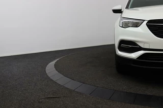 Opel Grandland X Opel Grandland X 1.2 Turbo Business Edition | Pano | Parelmoer | - afbeelding nr 31