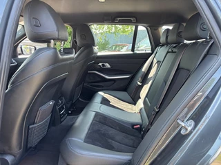 BMW 3 Serie BMW 3 Serie Touring 318i High Exe Aut 2020 M-Pakket Dealer Auto BTW - afbeelding nr 19