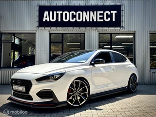 Hyundai i30 Fastback 2.0 T-GDI. PANO, NAVI, CAMERA, XENON