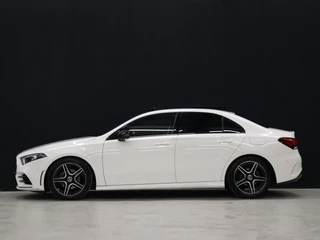 Mercedes-Benz A-Klasse Mercedes-Benz A-Klasse 180 AMG Sport [SCHUIFKANTELDAK, APPLE CARPLAY, ANDROID, HALF LEDER, CAMERA, STOELVERWARMING, PDC V+A, CRUISE, NIEUWSTAAT] - afbeelding nr 2